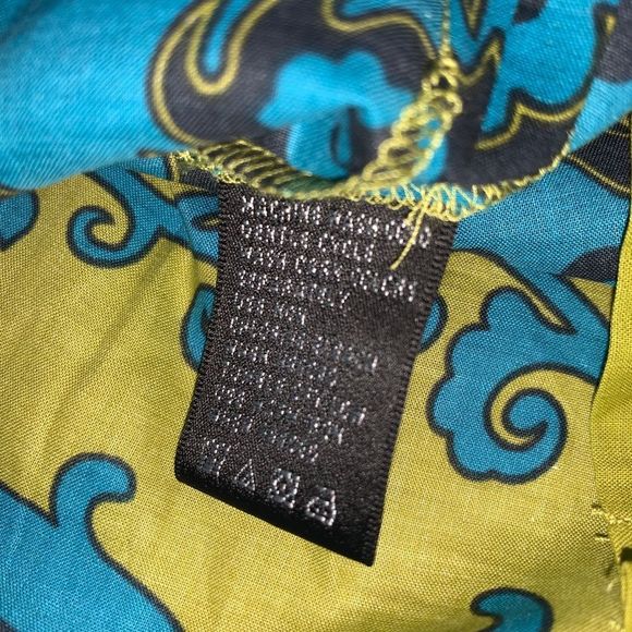 August Silk Sleeveless Top Size Medium - Picture 4 of 4